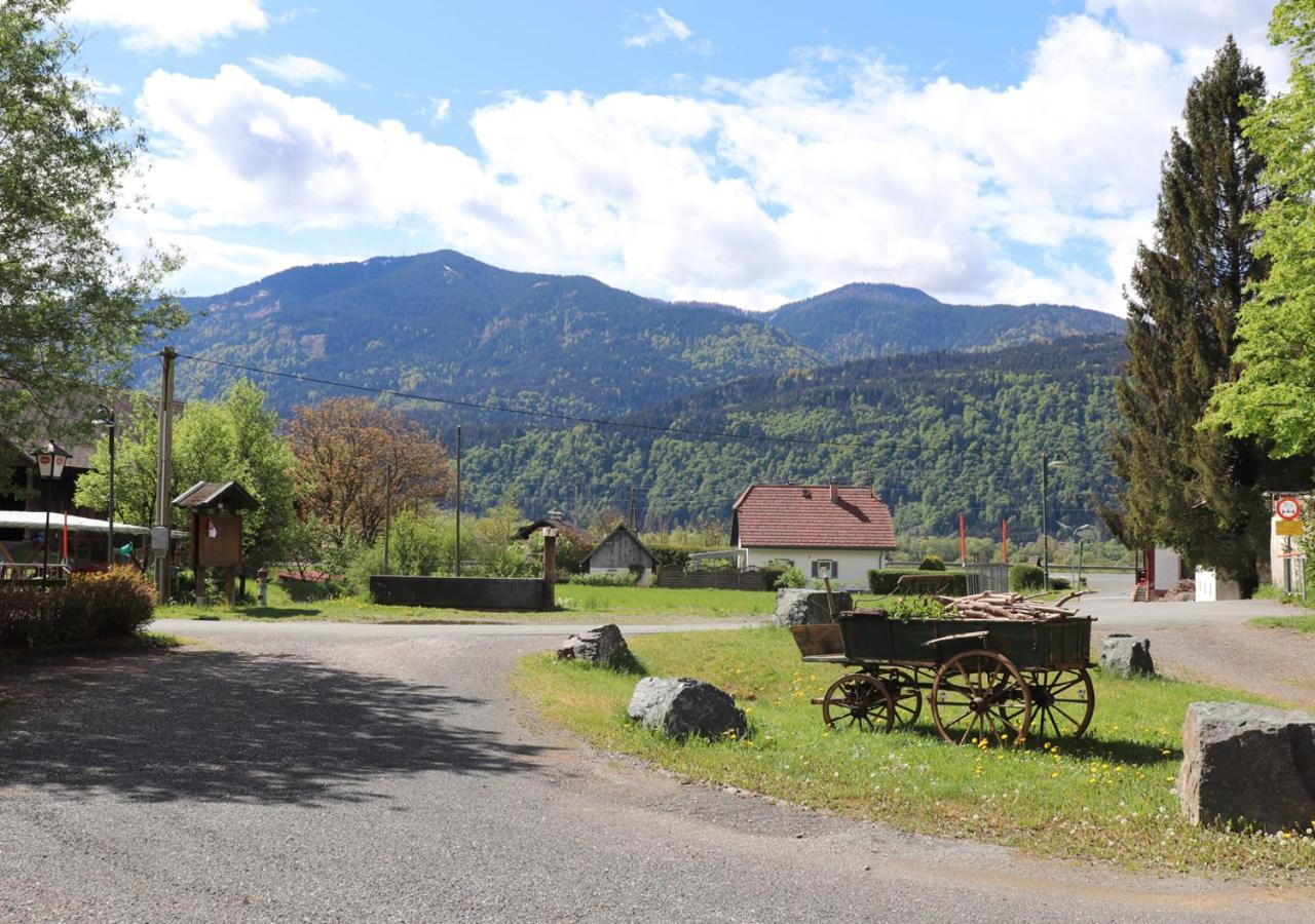 Pension Leano Nötsch Esterno foto